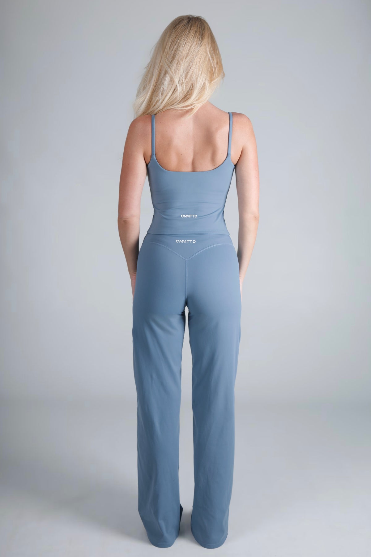 Soft Form Straight Leg Legging