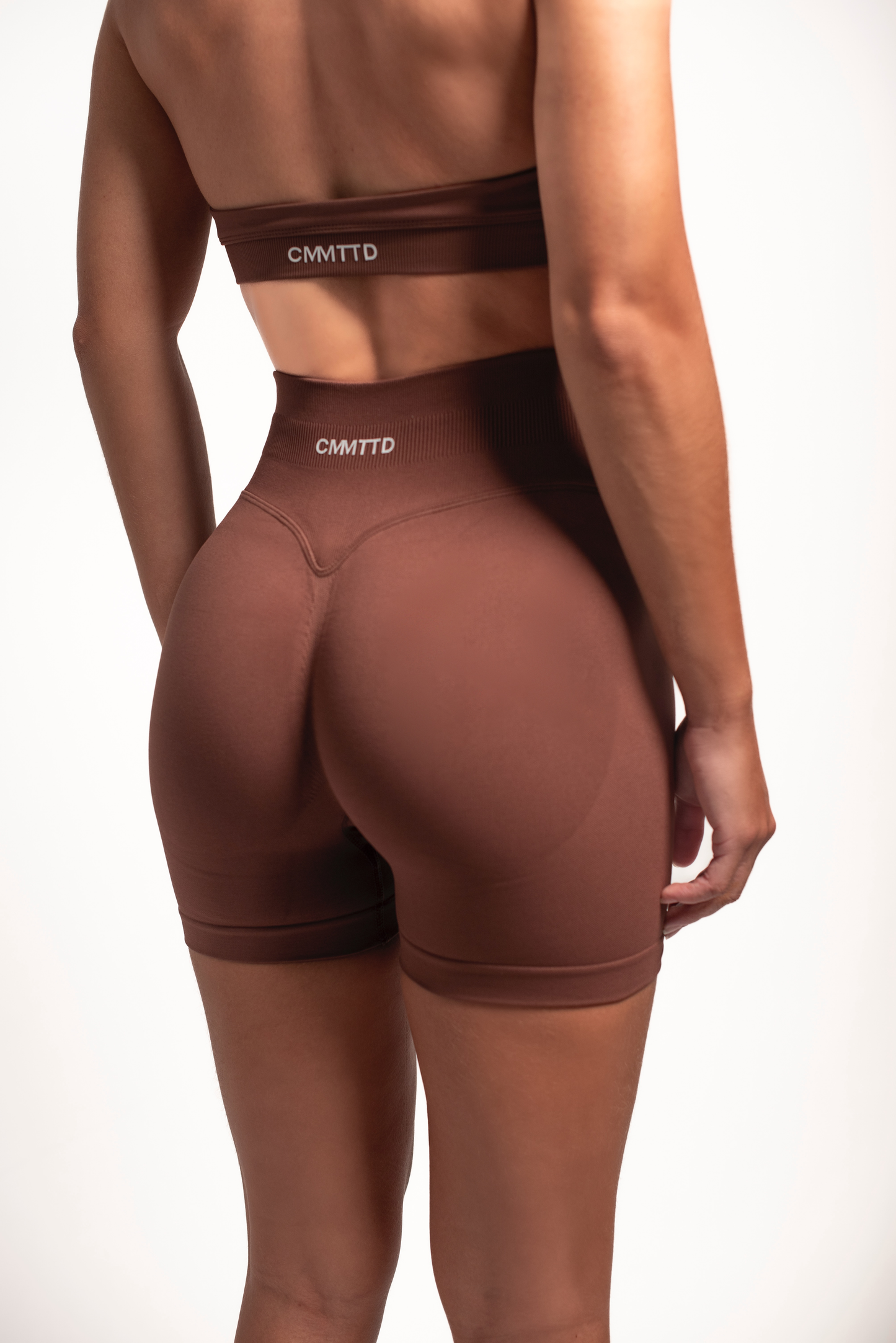 Seamless Sculpt Short - Chestnut