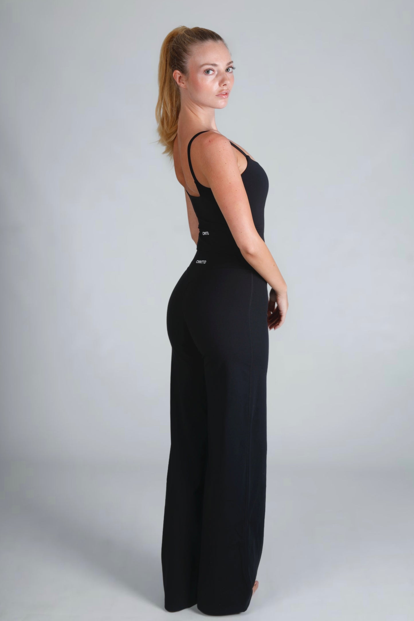 Soft Form Straight Leg Legging - Ink